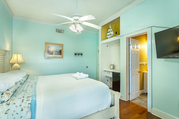 Room 14 of 76