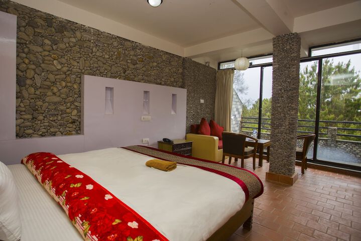 Room 10 of 83