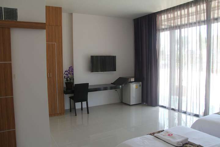 Room 11 of 20