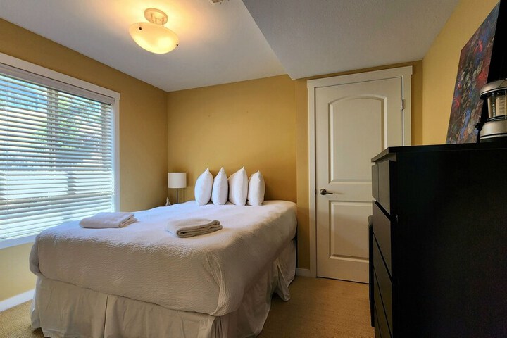 Room 126 of 543