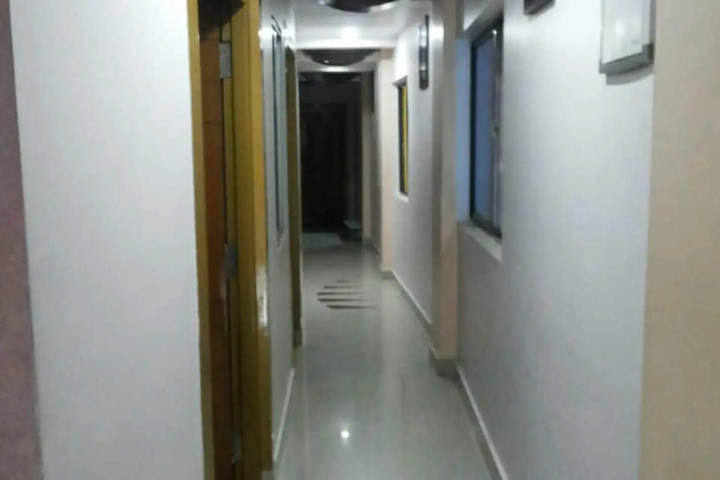 Room 6 of 9
