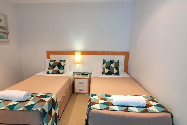 Room 3 of 41