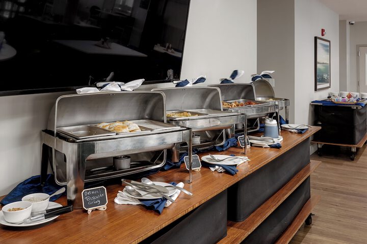 Breakfast/Coffee Service 63 of 100