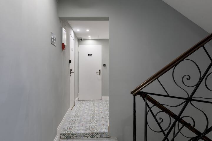 Ballroom/Hall 65 of 71
