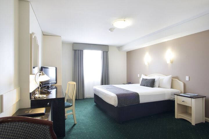 Room 10 of 50