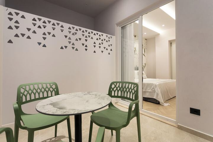 Room 102 of 249