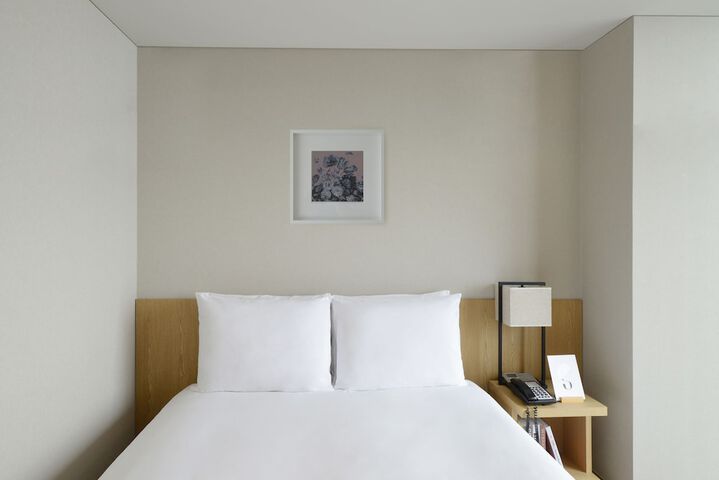 Room 3 of 38