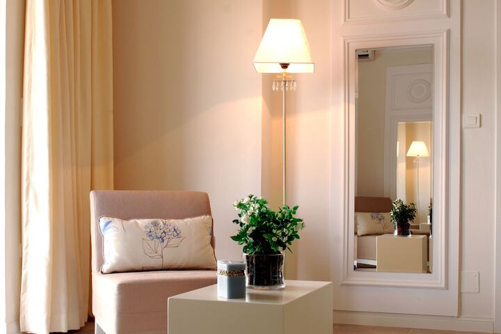 Room 27 of 75
