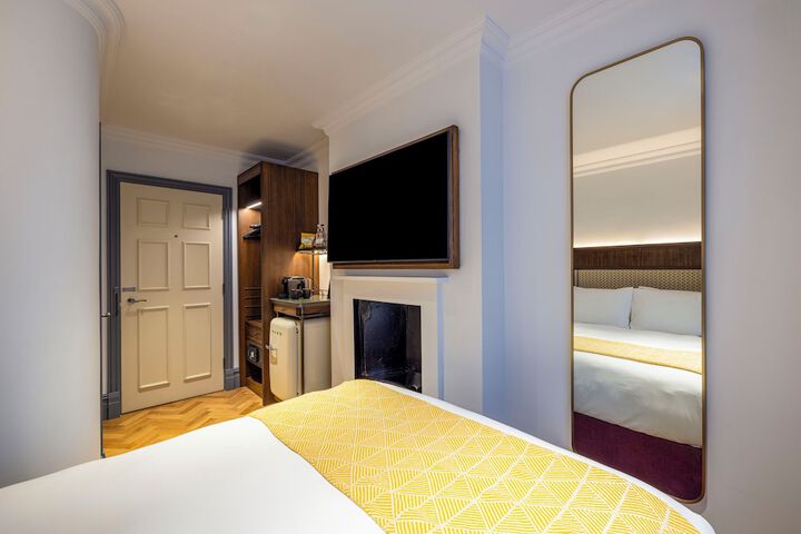 Room 15 of 58
