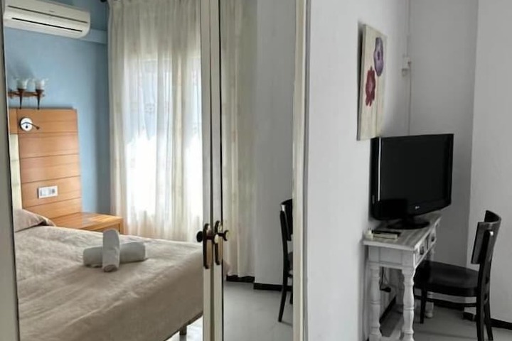 Room 16 of 133