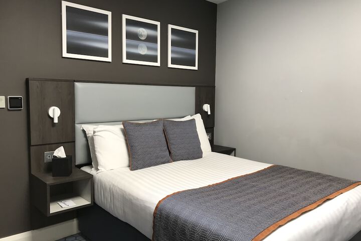 Room 10 of 47