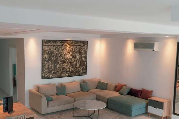 Room 3 of 16