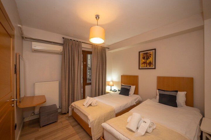 Room 12 of 81