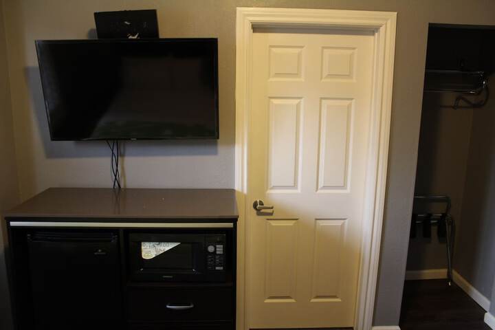 Room 14 of 22