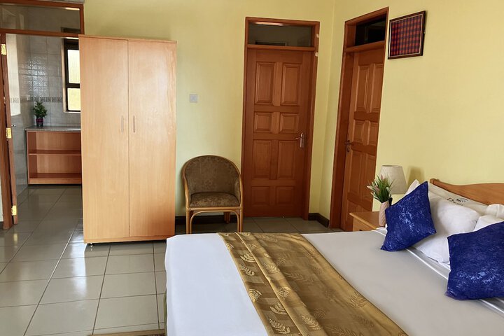 Room 6 of 37