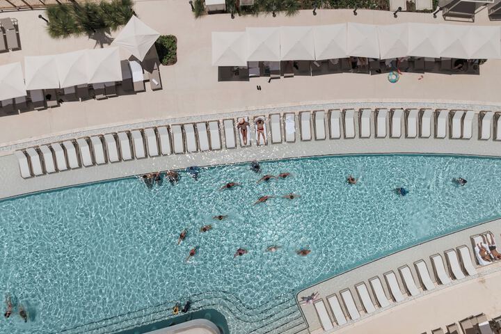 Pool 91 of 136