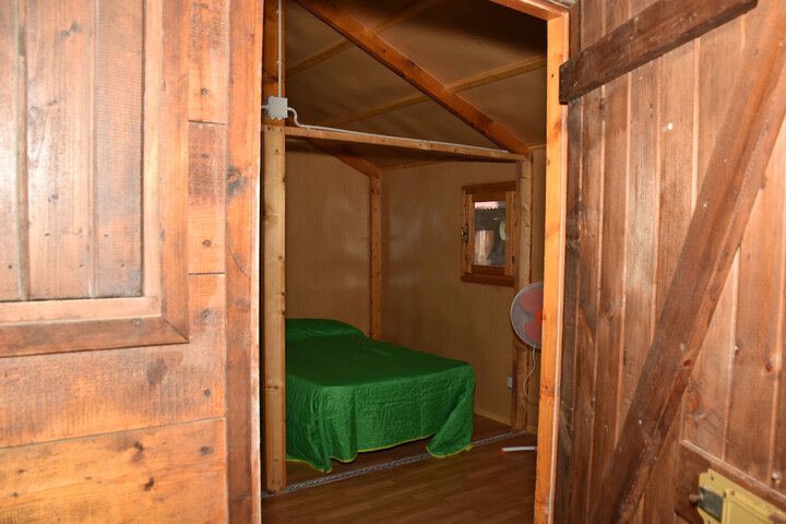 Room 8 of 8