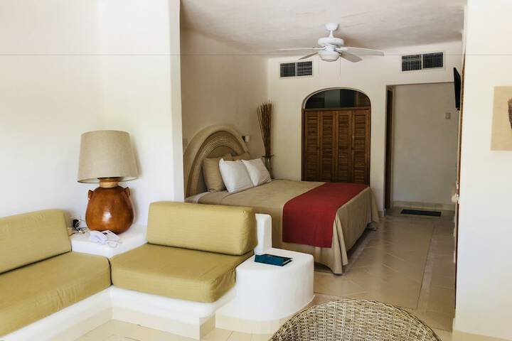 Room 14 of 37