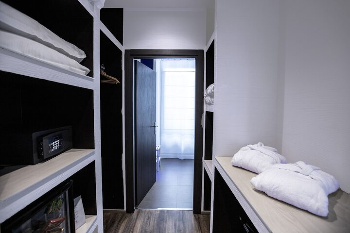 Room 36 of 69