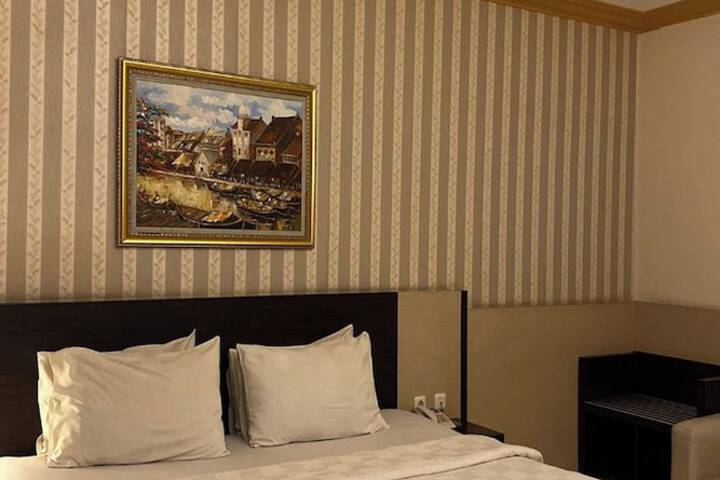 Room 15 of 44