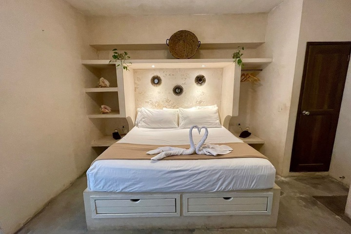 Room 30 of 97