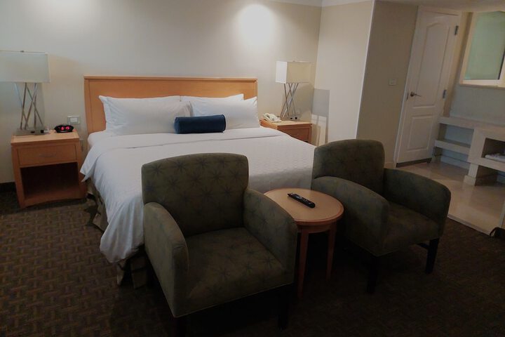 Room 10 of 157
