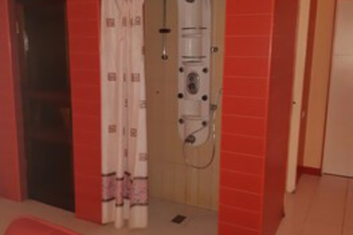 Room 3 of 61