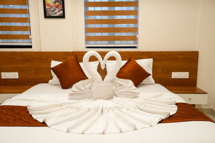 Room 5 of 20