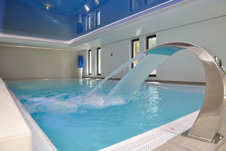Pool 33 of 57