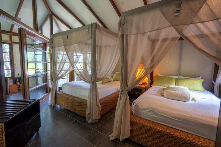 Room 4 of 22