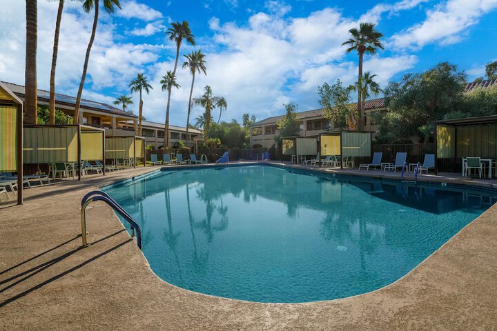 Pools & Facilities