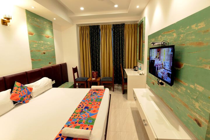 Room 12 of 48