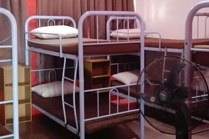 Room 10 of 50