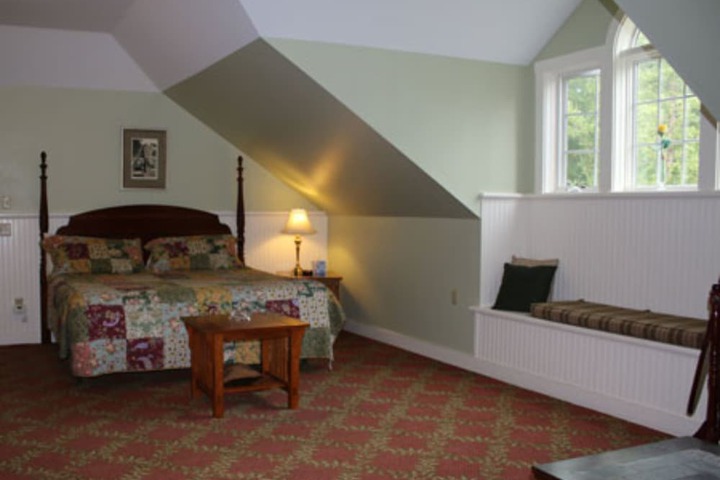 Standard Room, King or Two Doubles (1 of 6)