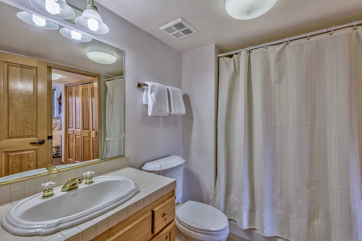 Room 152 of 190