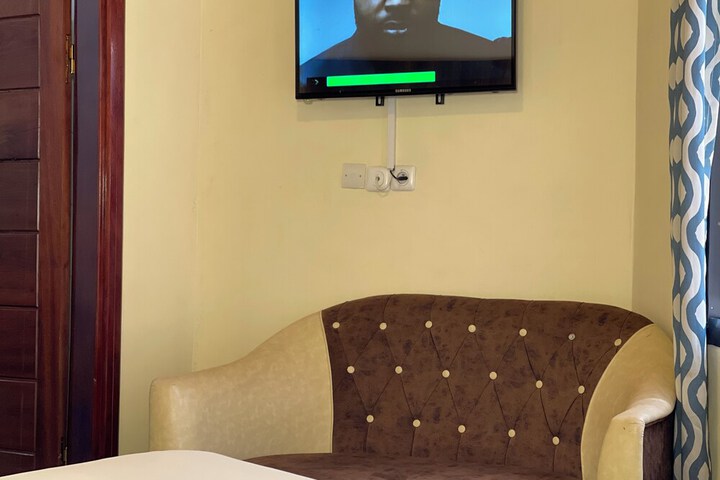 Room 85 of 124