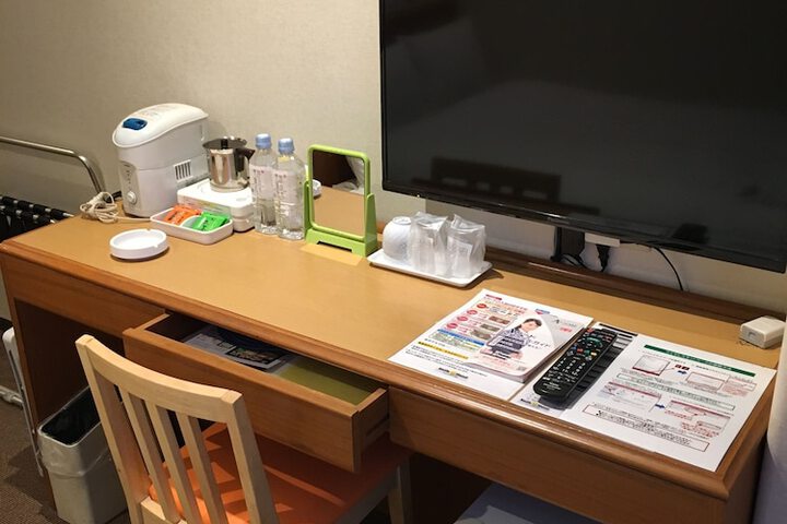 Room 12 of 36