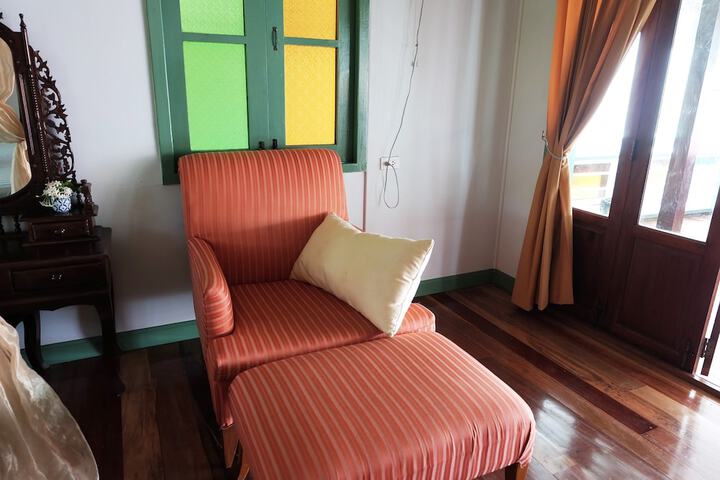 Room amenity
