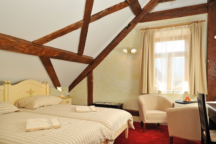 Room 26 of 45