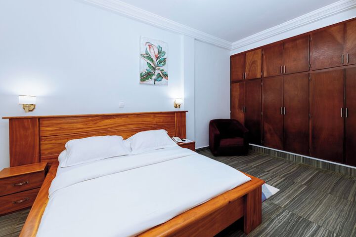 Room 2 of 39