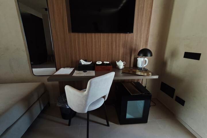 Room 44 of 123