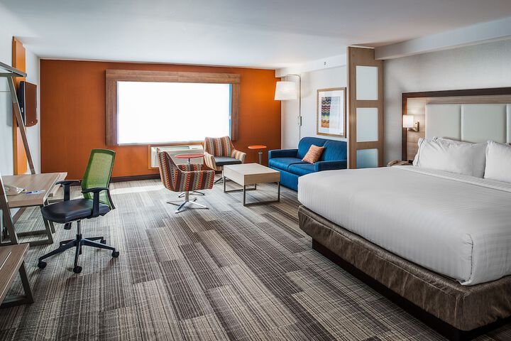 Room 10 of 74