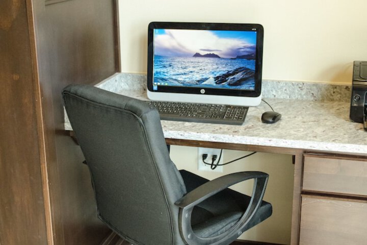 Business Center 47 of 61