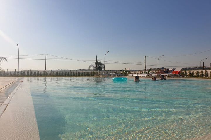 Pool 39 of 98
