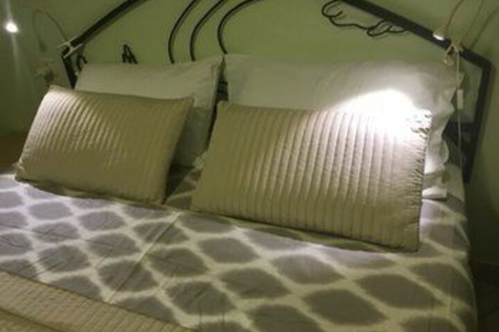 Room 16 of 28