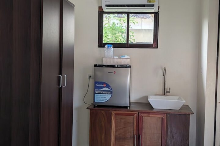 Room 5 of 12