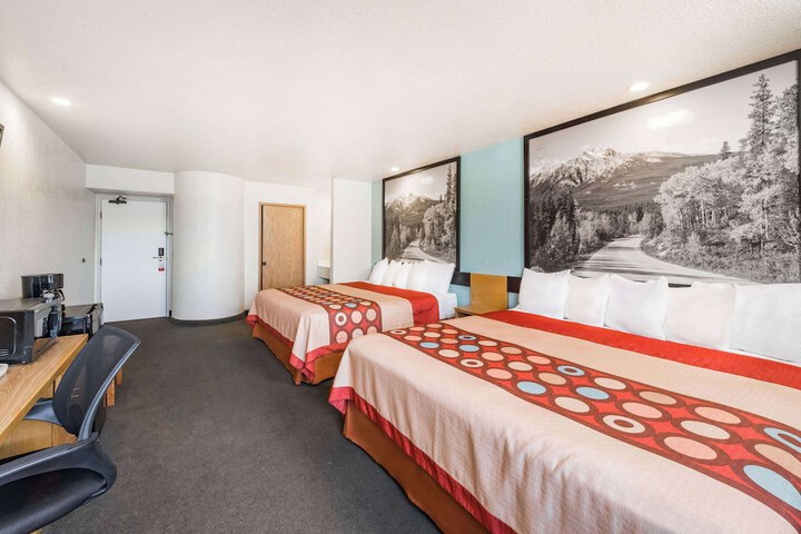 Room 14 of 35