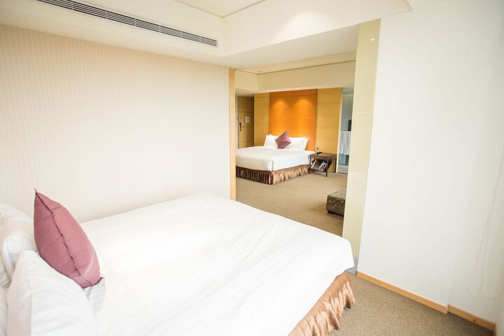 Room 54 of 145