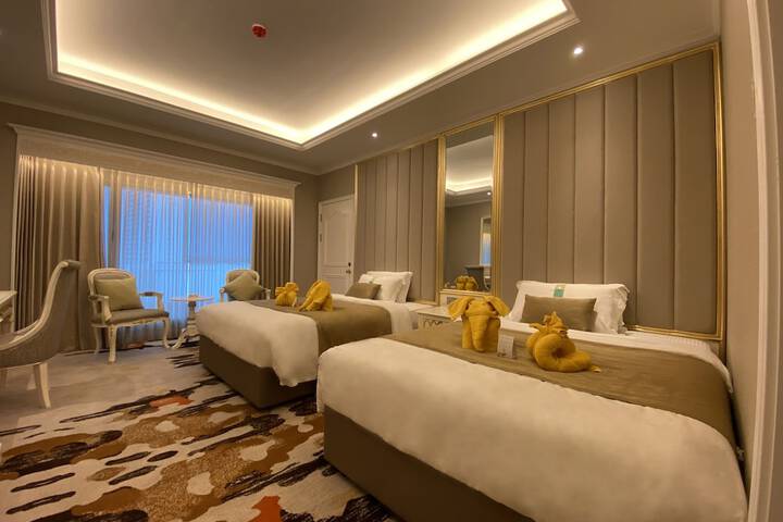 Room 3 of 37