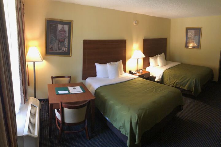 2 Double Beds (3 of 16)